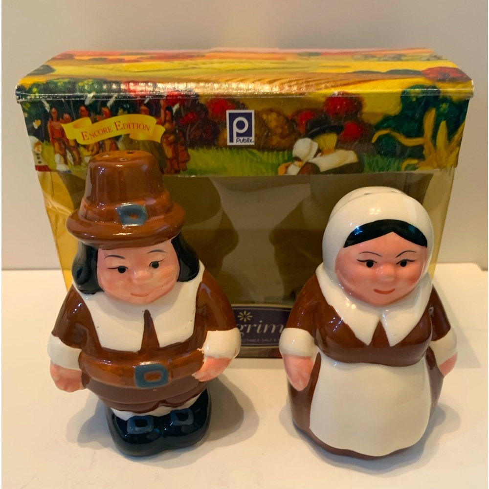 Publix Grocery  Pilgrim Pair 2000 Salt & Pepper Shakers Ceramic W/Box
